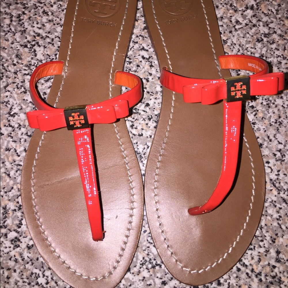 COPY - Tory Burch Leighann Patent Leather Thong S…